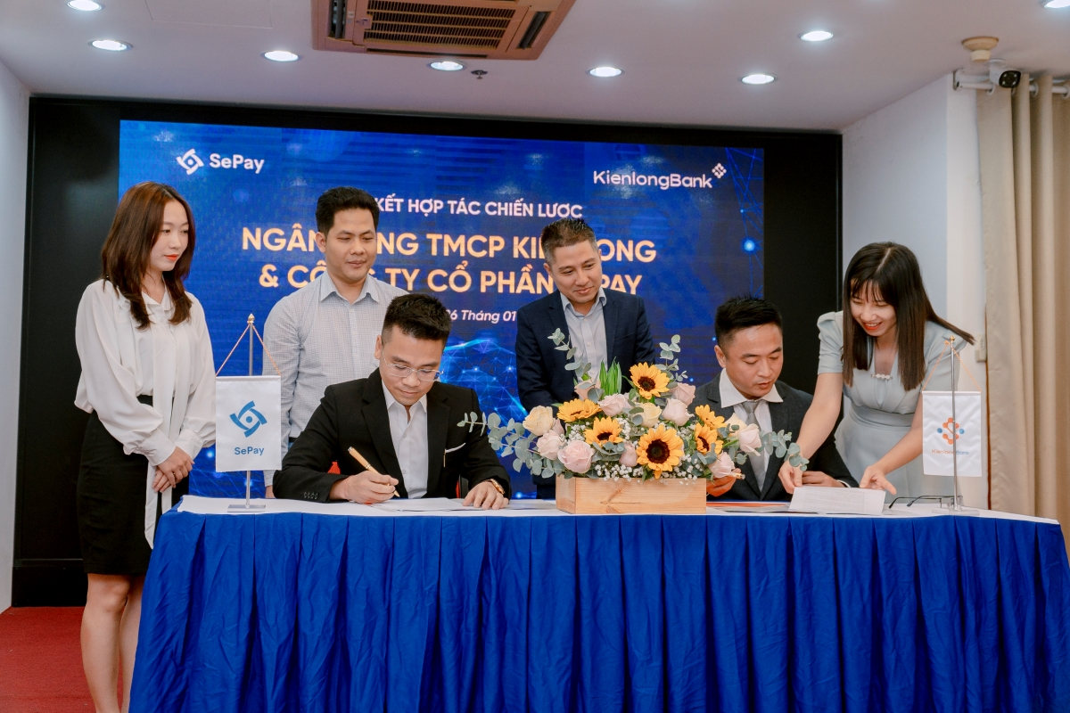 Lễ ký kết hợp tác chiến lược giữa KienlongBank và SePay