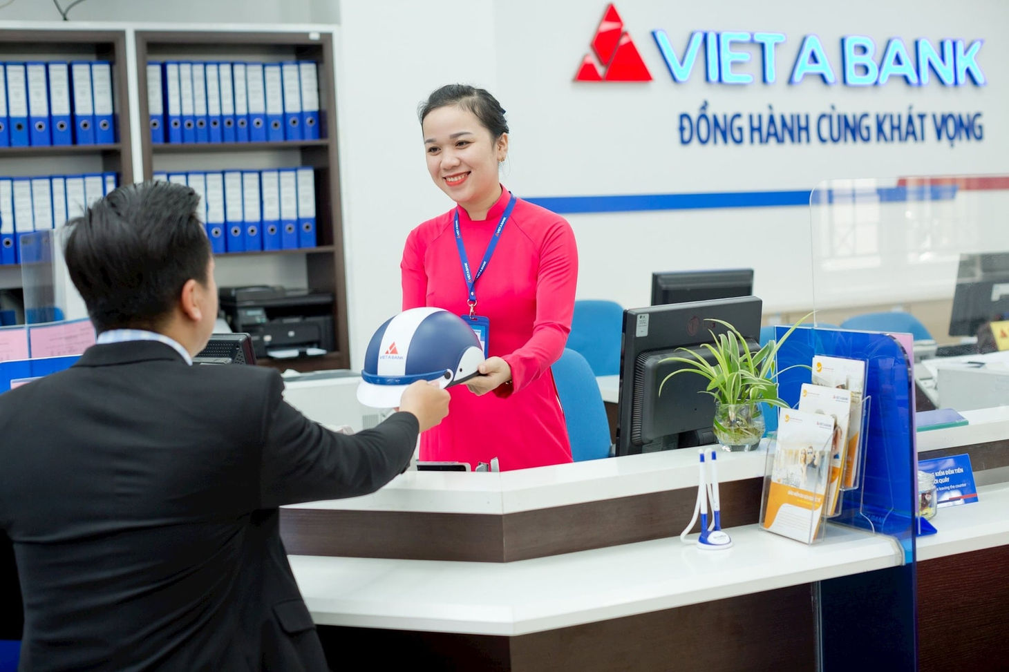 Quầy giao dịch ngân hàng VietABank