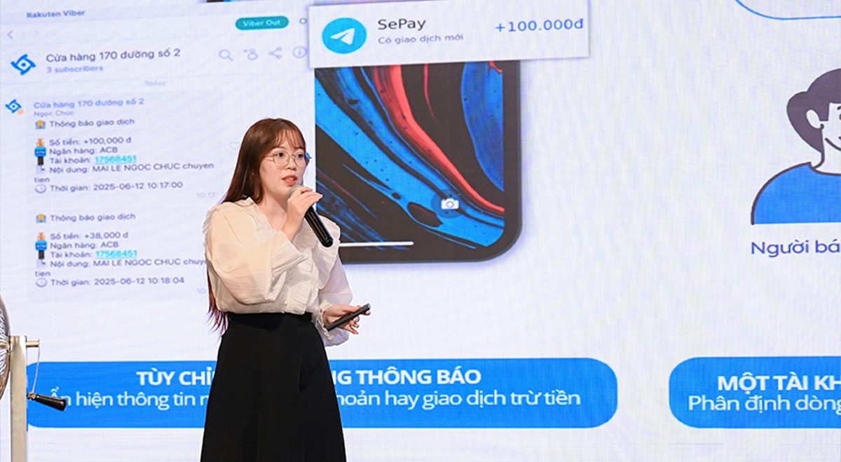 Diễn giả trình bày tính năng thông báo giao dịch của SePay