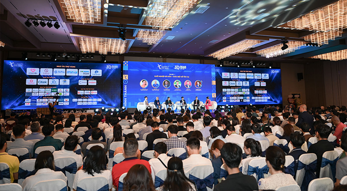 Toàn cảnh hội trường sự kiện 1000 CEO