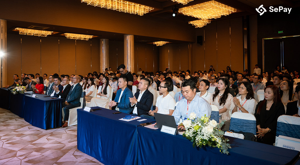 Toàn cảnh khán phòng sự kiện CX Day 2025